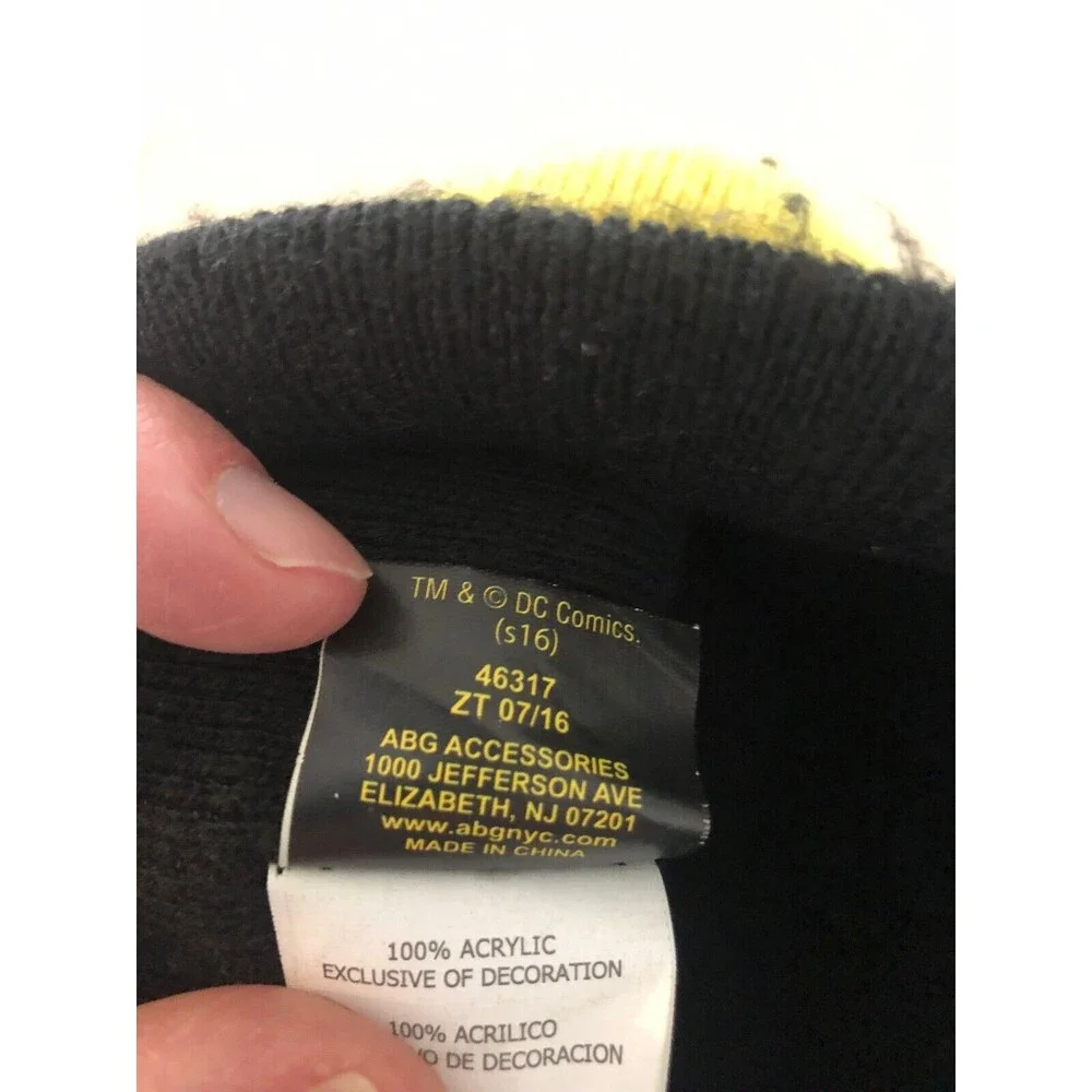 Batman Logo Wool Beanie DC Comics size16 Boys‎ Black with gray stripes